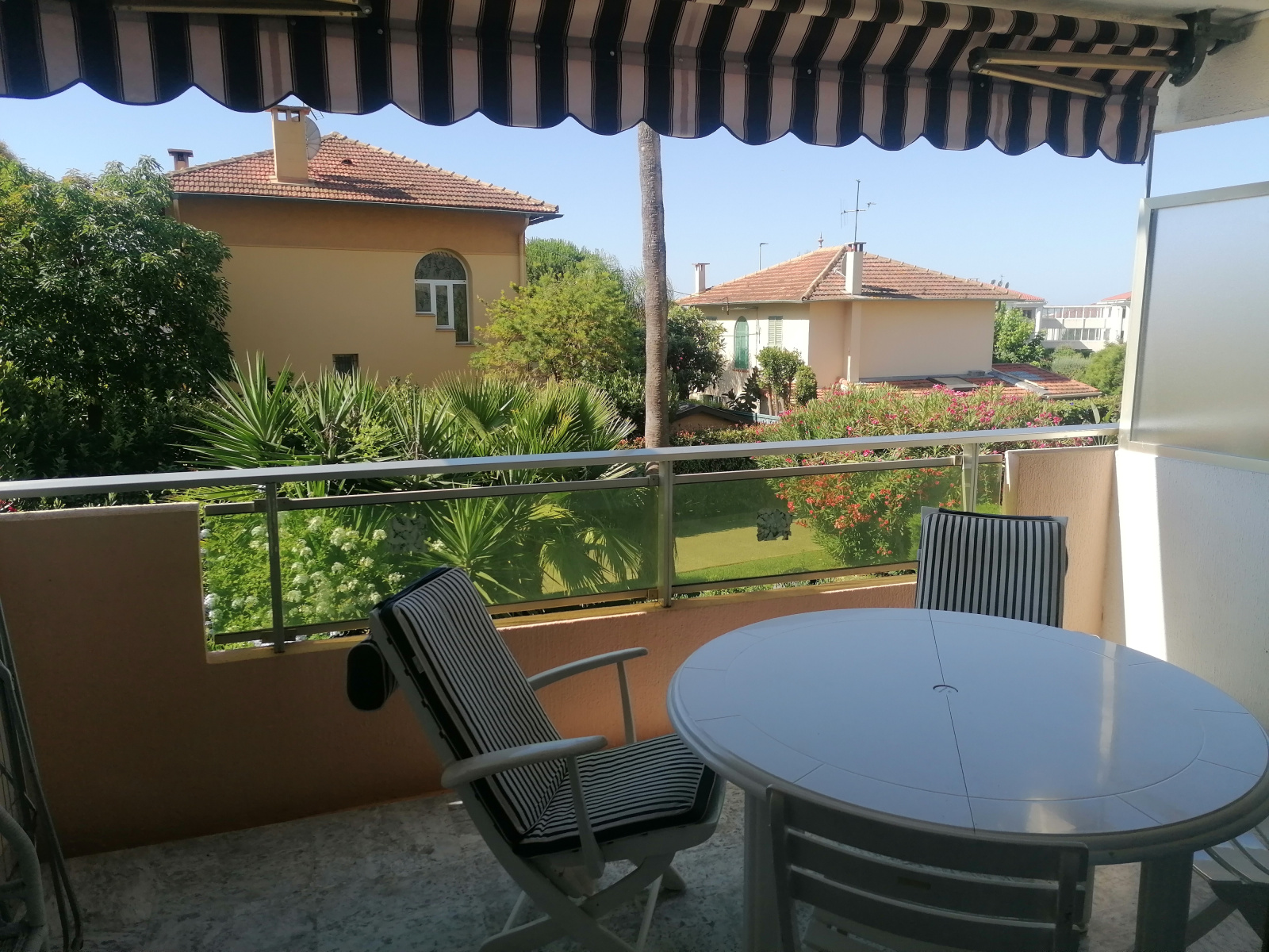 Image_, Studio, Juan les Pins, ref :LA-267